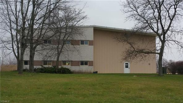 York Alpha: 9621 York Alpha Dr, North Royalton, OH 44133